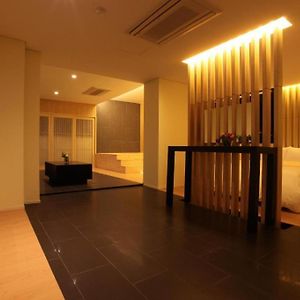 Yuwon Hotel